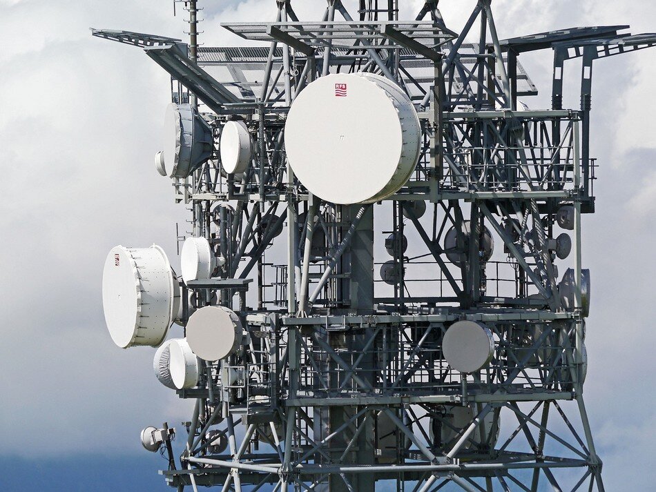 Antena base de telecomunicaciones